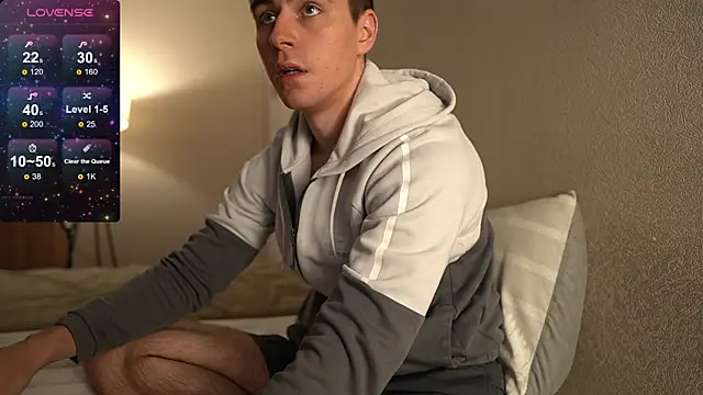 TaisonBrownX online show from September 30, 7:09 pm