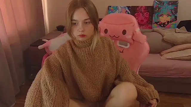 Snapshot of Olivka_Grr chatting on September 21, 2:00 pm Olivka Grr online show from September 21, 2:00 pm