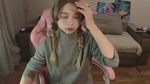 Olivka Grr online show from November 22, 3:00 pm