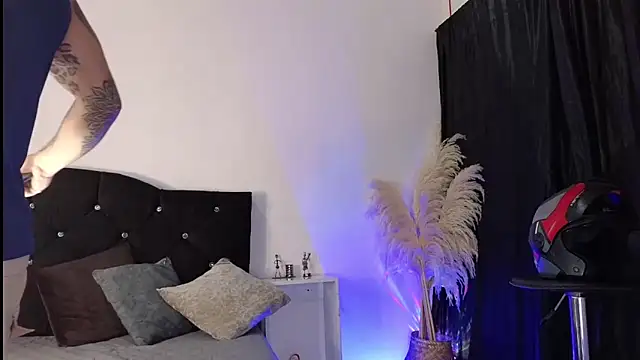 john cartter1 online show from November 4, 11:14 am