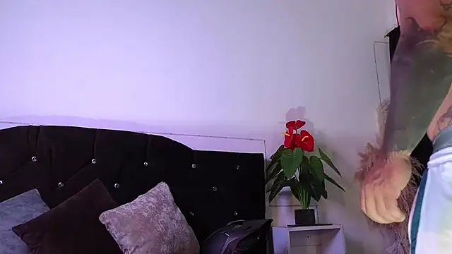 john cartter1 online show from February 15, 12:04 pm