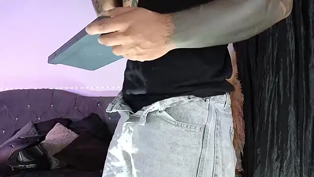 john cartter1 online show from April 4, 12:23 pm