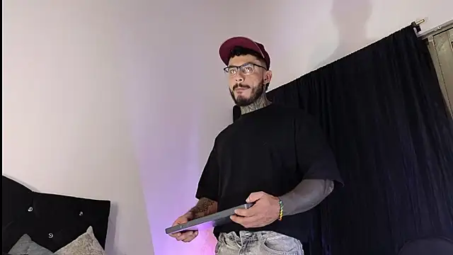 john cartter1 online show from October 24, 11:20 am