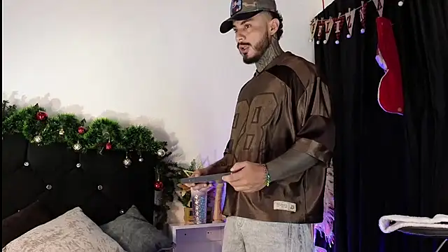 john cartter1 online show from November 23, 11:42 am