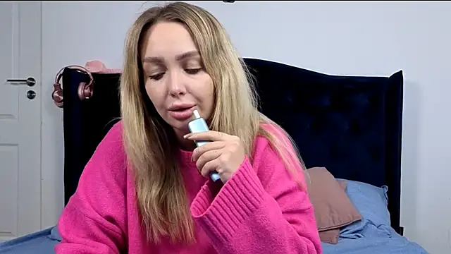 Snapshot of AnnaMaee chatting on November 12, 7:51 pm AnnaMaee online show from November 12, 7:51 pm