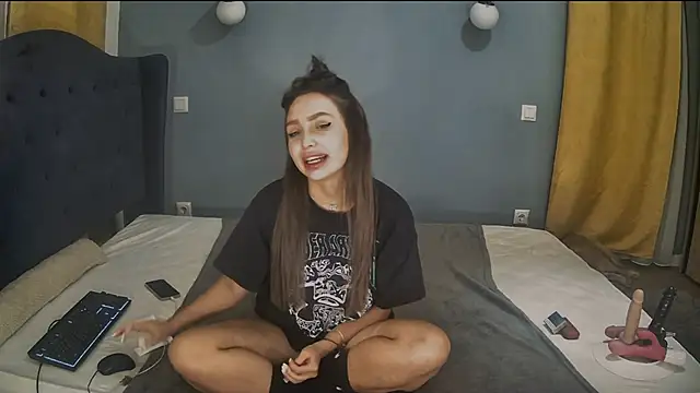 Snapshot of AnnaMaee chatting on January 19, 10:39 pm AnnaMaee online show from January 19, 10:39 pm