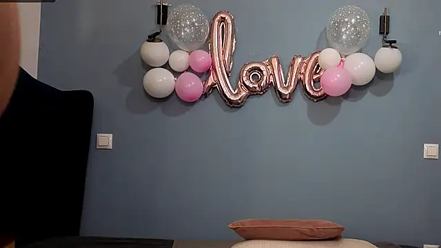 Snapshot of AnnaMaee chatting on February 15, 9:49 pm AnnaMaee online show from February 15, 9:49 pm