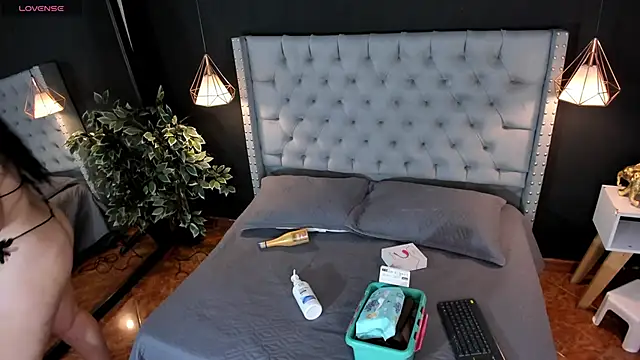 Snapshot of angeline_blake_ chatting on March 16, 5:50 pm angeline blake online show from March 16, 5:50 pm