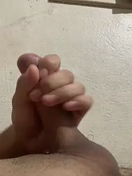 Snapshot of rodrig3105 chatting on March 18, 3:45 am rodrig3105 online show from March 18, 3:45 am