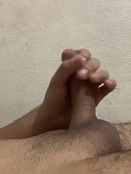 Snapshot of rodrig3105 chatting on March 20, 1:46 am rodrig3105 online show from March 20, 1:46 am