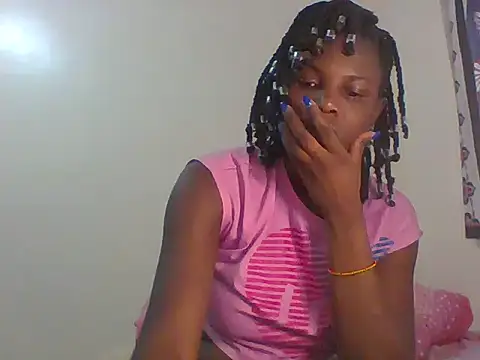 Snapshot of Fine_baby0001 chatting on May 27, 2:57 pm Fine baby0001 online show from May 27, 2:57 pm