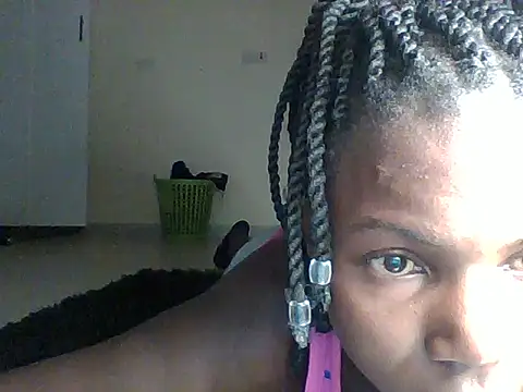 Snapshot of Fine_baby0001 chatting on May 23, 1:37 am Fine baby0001 online show from May 23, 1:37 am