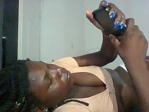Snapshot of Fine_baby0001 chatting on June 11, 3:36 am Fine baby0001 online show from June 11, 3:36 am