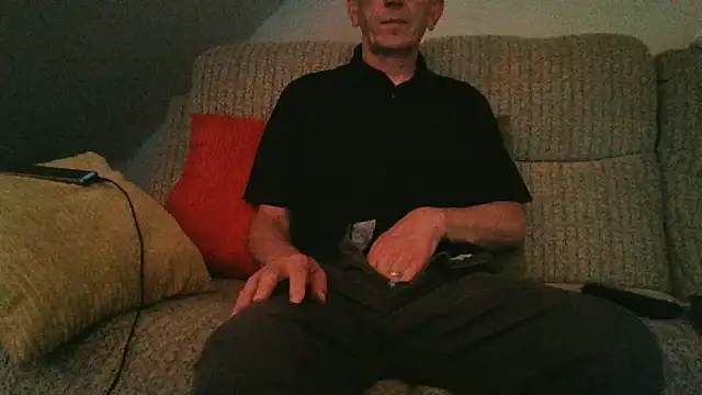 Snapshot of mr_english50 chatting on June 17, 4:56 am mr english50 online show from June 17, 4:56 am