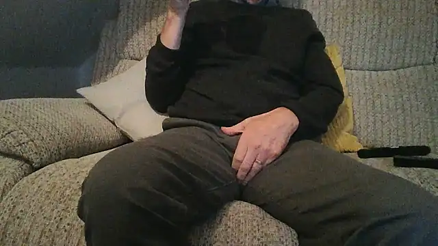 Snapshot of mr_english50 chatting on November 12, 6:06 am mr english50 online show from November 12, 6:06 am