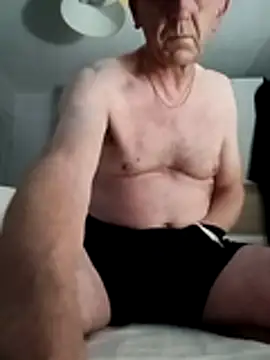 Snapshot of mr_english50 chatting on October 31, 10:49 pm mr english50 online show from October 31, 10:49 pm