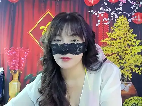Sugar lipsz online show from January 9, 4:30 am