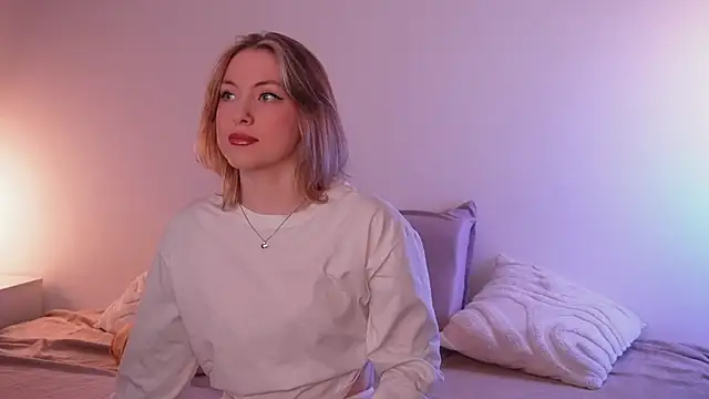 Snapshot of kris69kiss chatting on January 14, 2:09 pm kris69kiss online show from January 14, 2:09 pm