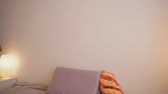 kris69kiss online show from April 1, 1:41 pm