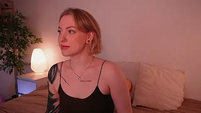 kris69kiss online show from March 19, 1:11 pm