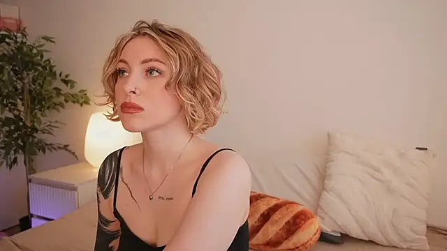 kris69kiss online show from March 28, 1:34 pm