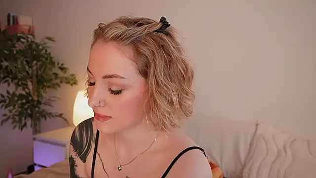 kris69kiss online show from March 27, 1:34 pm