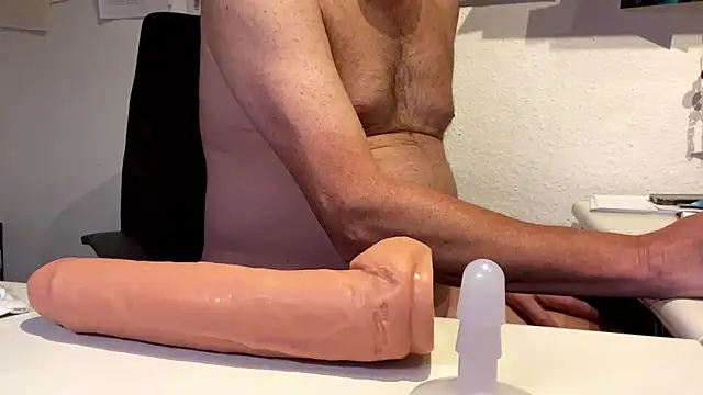 Geilerjung69 online show from November 3, 9:07 pm