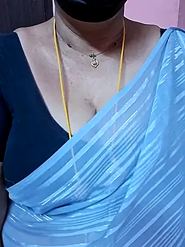 ananya956 online show from February 6, 1:40 pm