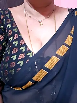 Snapshot of ananya956 chatting on April 22, 1:07 pm ananya956 online show from April 22, 1:07 pm