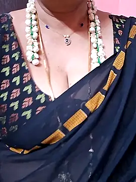 Snapshot of ananya956 chatting on May 9, 2:37 am ananya956 online show from May 9, 2:37 am