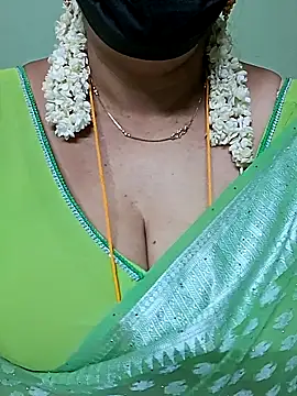 Snapshot of ananya956 chatting on March 16, 11:48 pm ananya956 online show from March 16, 11:48 pm