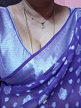 Snapshot of ananya956 chatting on April 25, 10:07 pm ananya956 online show from April 25, 10:07 pm