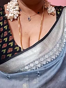 Snapshot of ananya956 chatting on May 23, 1:43 pm ananya956 online show from May 23, 1:43 pm