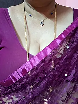 Snapshot of ananya956 chatting on May 17, 12:16 pm ananya956 online show from May 17, 12:16 pm