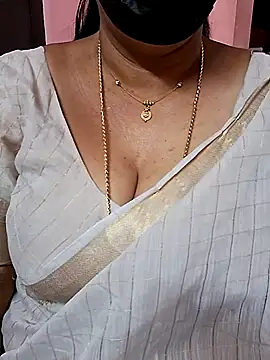 Snapshot of ananya956 chatting on October 16, 11:35 pm ananya956 online show from October 16, 11:35 pm
