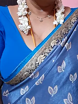 Snapshot of ananya956 chatting on June 19, 1:50 pm ananya956 online show from June 19, 1:50 pm