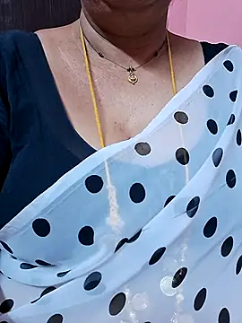 ananya956 online show from April 17, 2:09 pm