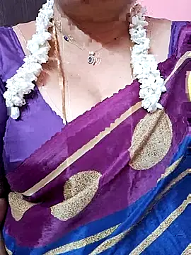 Snapshot of ananya956 chatting on May 10, 1:36 pm ananya956 online show from May 10, 1:36 pm