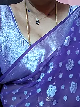 Snapshot of ananya956 chatting on May 28, 3:36 am ananya956 online show from May 28, 3:36 am