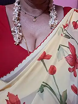 Snapshot of ananya956 chatting on April 25, 5:32 am ananya956 online show from April 25, 5:32 am