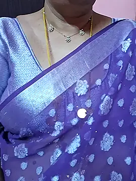 Snapshot of ananya956 chatting on July 17, 6:21 am ananya956 online show from July 17, 6:21 am