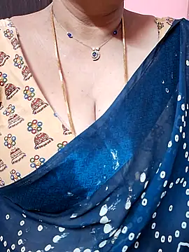 Snapshot of ananya956 chatting on May 25, 10:19 pm ananya956 online show from May 25, 10:19 pm