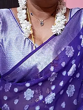Snapshot of ananya956 chatting on May 31, 9:15 pm ananya956 online show from May 31, 9:15 pm