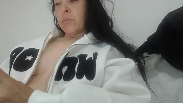 naughthyany16 online show from November 12, 9:13 am