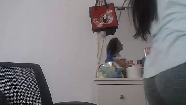 naughthyany16 online show from March 21, 9:12 pm