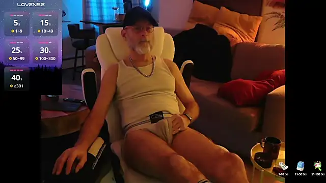 Towndude123 online show from February 9, 2:06 am