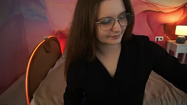 MagicPeachh  online show from September 23, 8:21 am