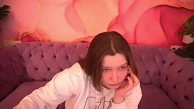 MagicPeachh  online show from November 28, 7:19 am