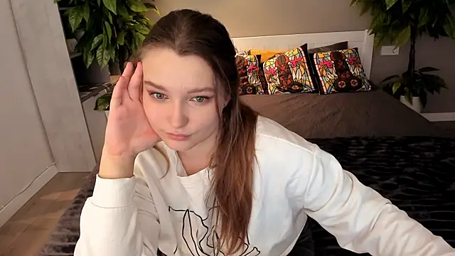 MagicPeachh  online show from October 9, 12:38 pm