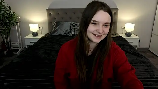 MagicPeachh  online show from March 11, 2:55 pm